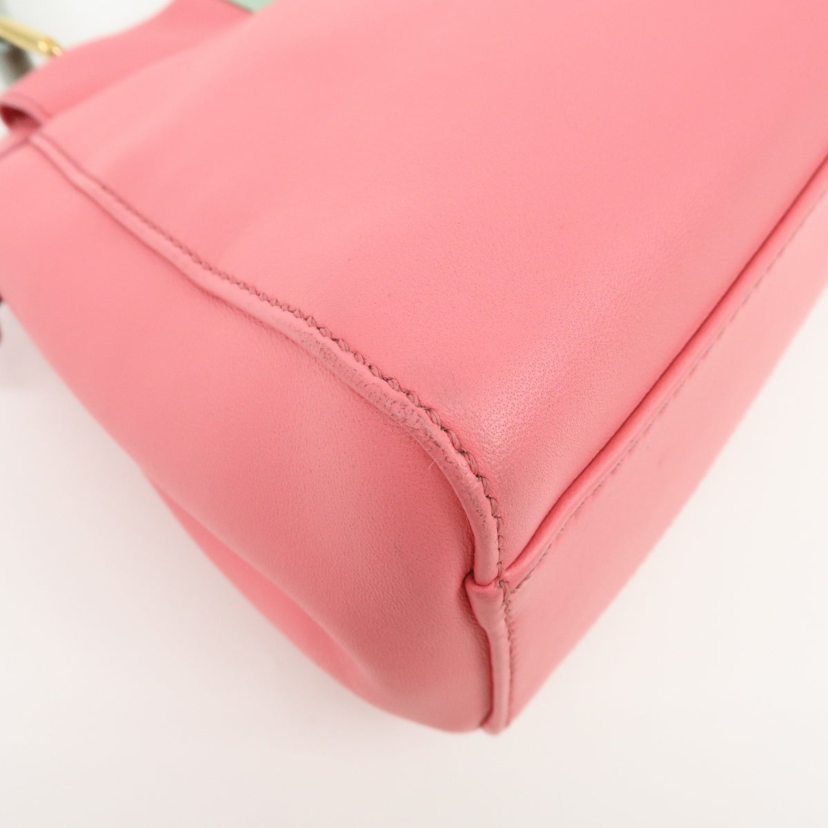Fendi Peekaboo Leather Pink Leather Handbag (Pre-Owned)