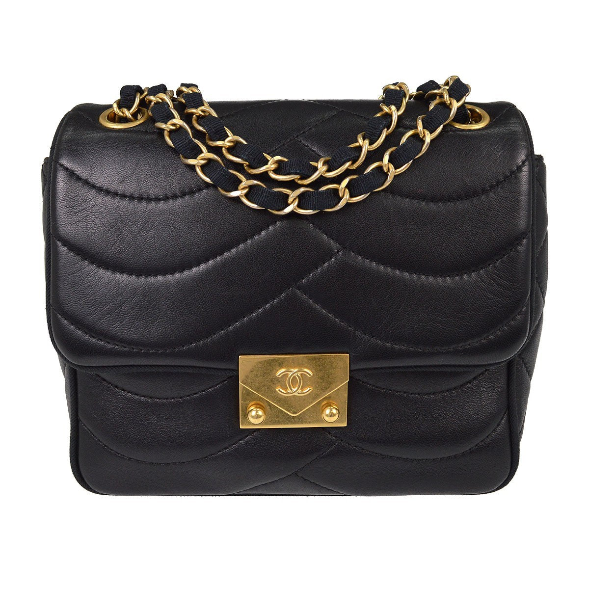 Chanel Pagoda Flap Quilted Lambskin Black Leather Handbag (Pre-Owned)