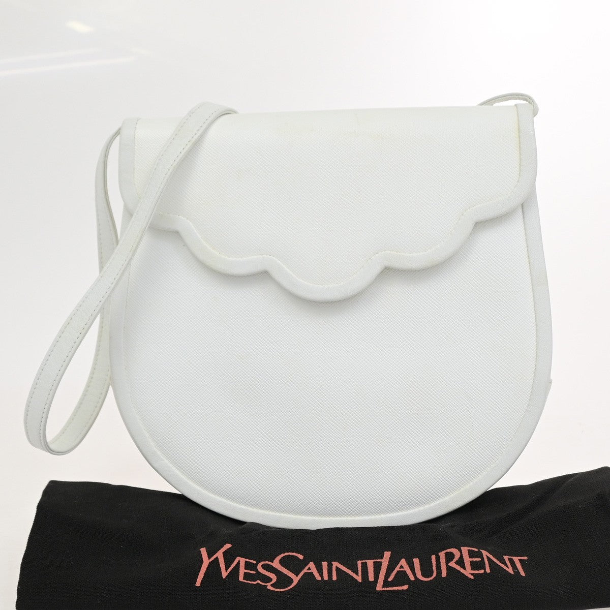 Saint Laurent Vintage Shoulder Bag Leather White Leather Shoulder Bag Bag (Pre-Owned)