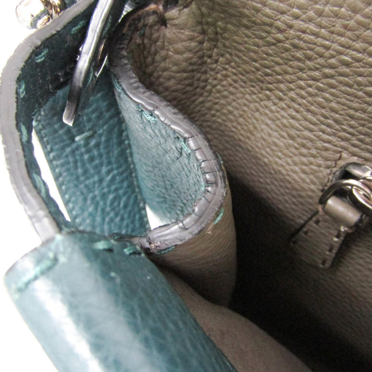 Fendi Monster Selleria Peekaboo Leather Green Leather Handbag (Pre-Owned)