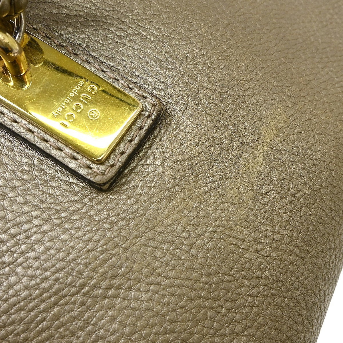 Gucci Bella Flap Leather Gold Leather Shoulder Bag Bag (Pre-Owned)