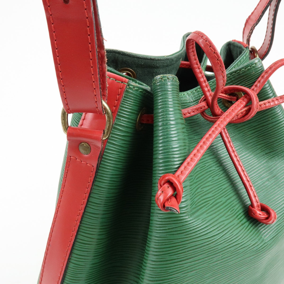 Louis Vuitton Bicolor Petit Noe Epi Leather Green Leather Handbag (Pre-Owned)