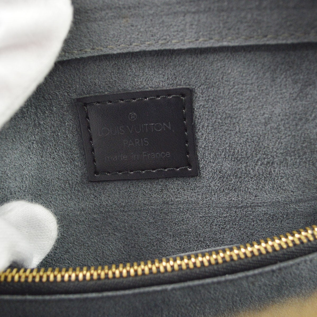 Louis Vuitton Pont Neuf Epi Leather Black Leather Handbag (Pre-Owned)