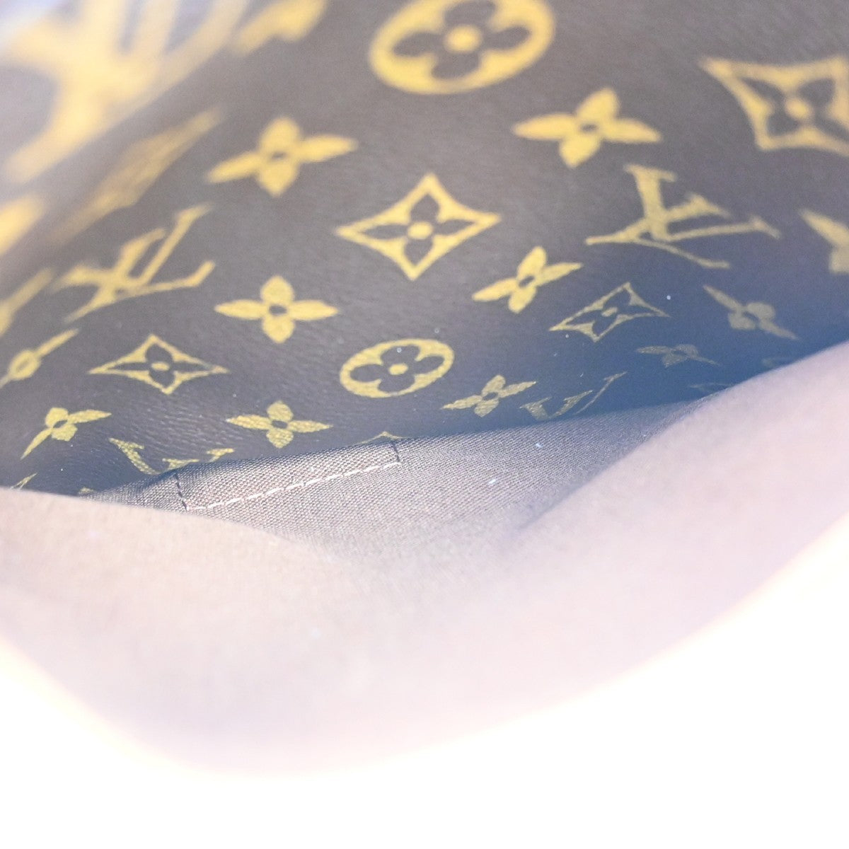 Louis Vuitton Bosphore Messenger Monogram Canvas Brown Canvas Handbag (Pre-Owned)