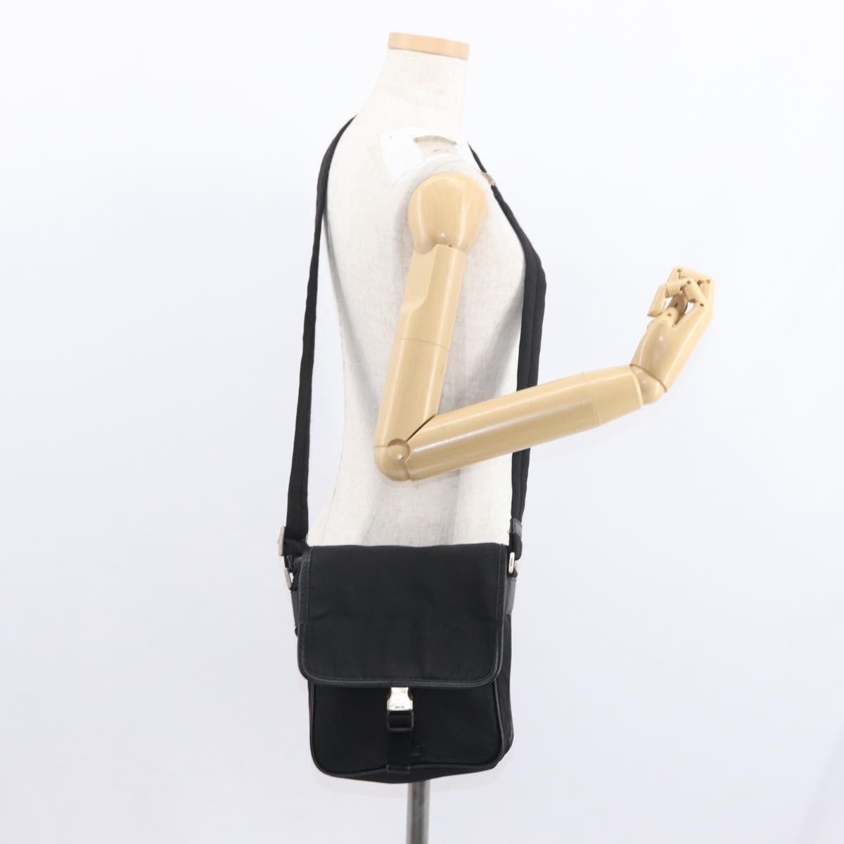 Prada Logo Flap Messenger Tessuto Black Nylon Shoulder Bag Bag (Pre-Owned)