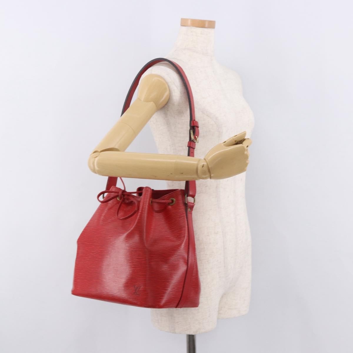 Louis Vuitton Petit Noe Epi Leather Red Leather Shoulder Bag Bag (Pre-Owned)