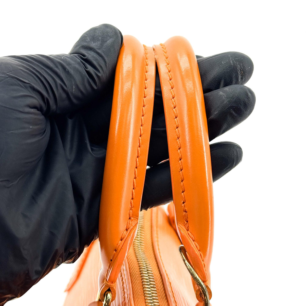 Louis Vuitton Alma Epi Leather Orange Leather Handbag (Pre-Owned)