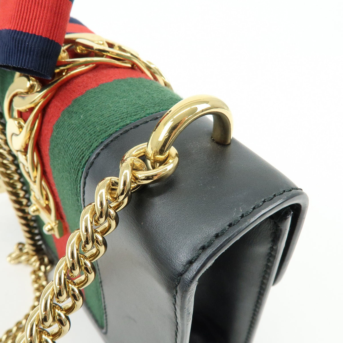 Gucci Sylvie Chain Leather Black Leather Shoulder Bag Bag (Pre-Owned)