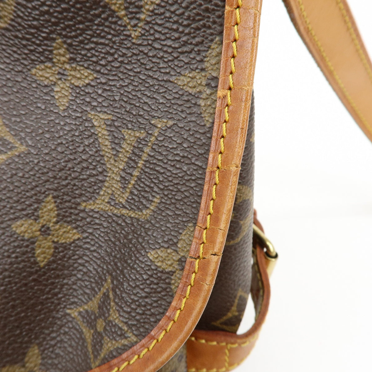 Louis Vuitton Saumur Monogram Canvas Brown Canvas Shoulder Bag Bag (Pre-Owned)