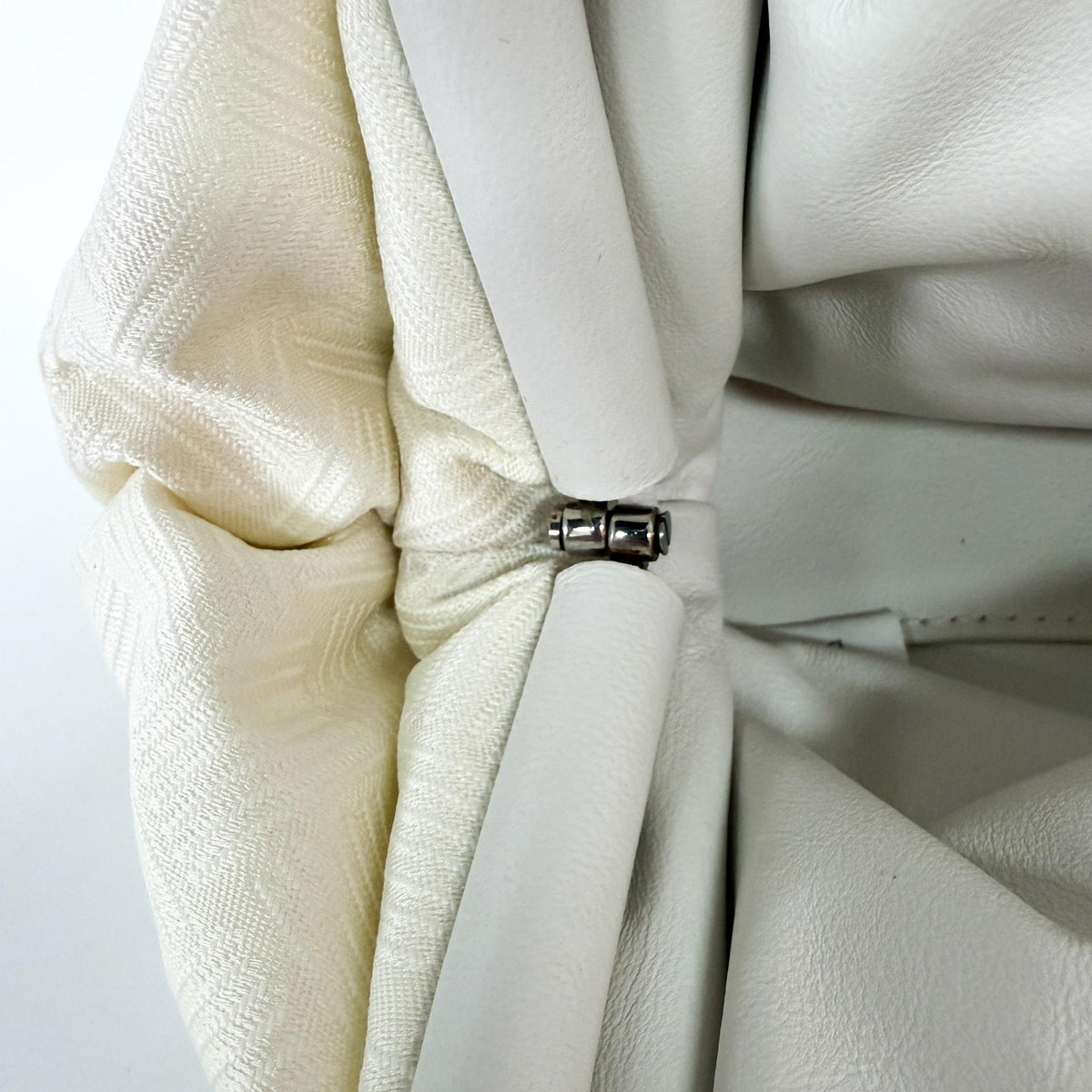 Bottega Veneta Point Leather White Other Shoulder Bag Bag (Pre-Owned)