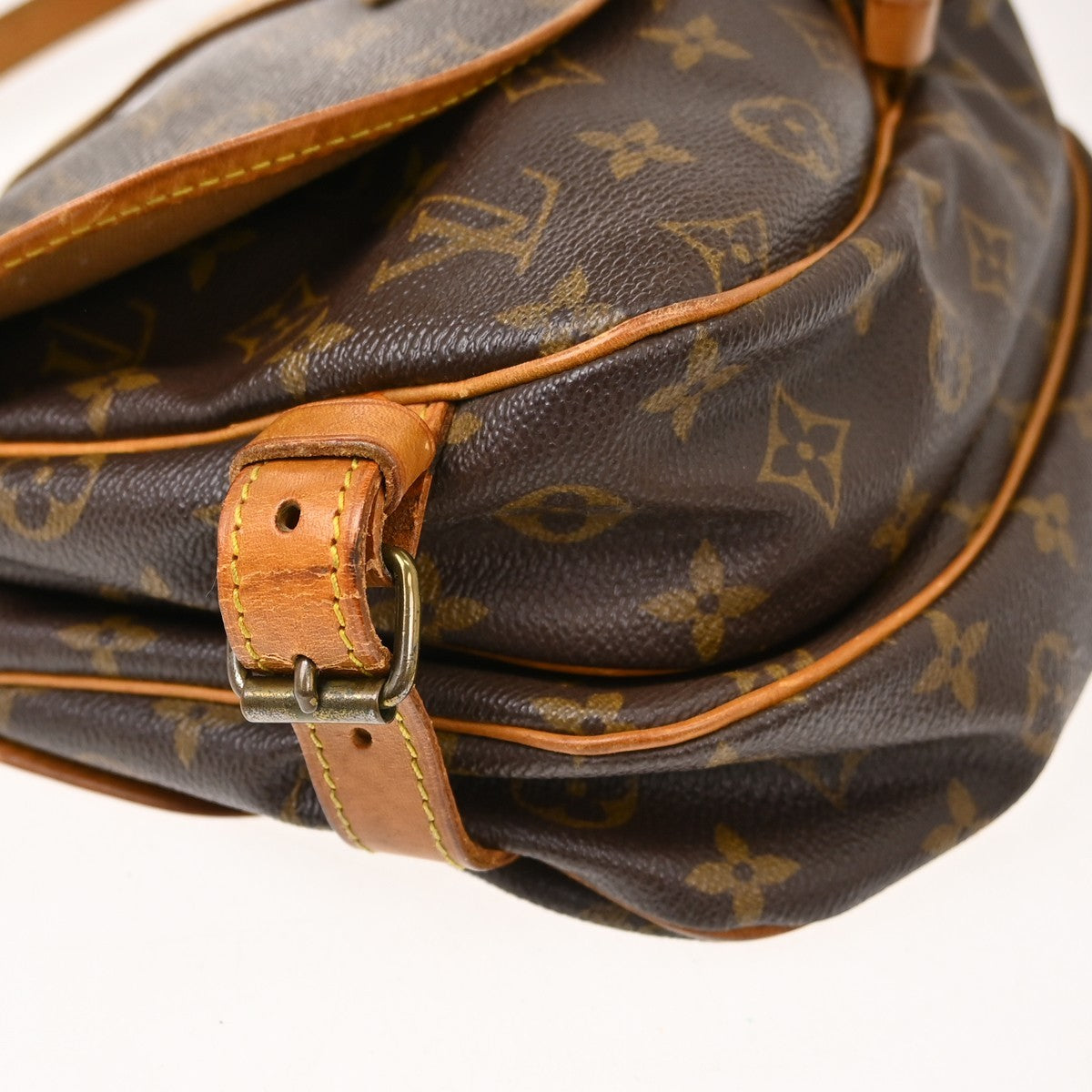 Louis Vuitton Saumur Canvas Brown Canvas Shoulder Bag Bag (Pre-Owned)