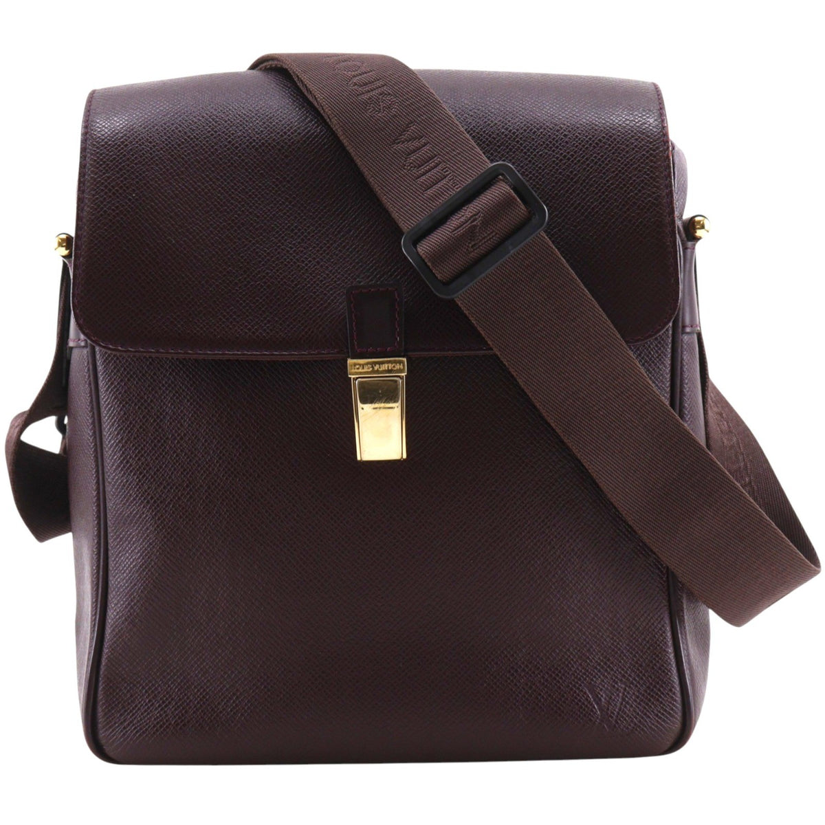 Louis Vuitton Yaranga Messenger Taiga Leather Burgundy Leather Shoulder Bag Bag (Pre-Owned)
