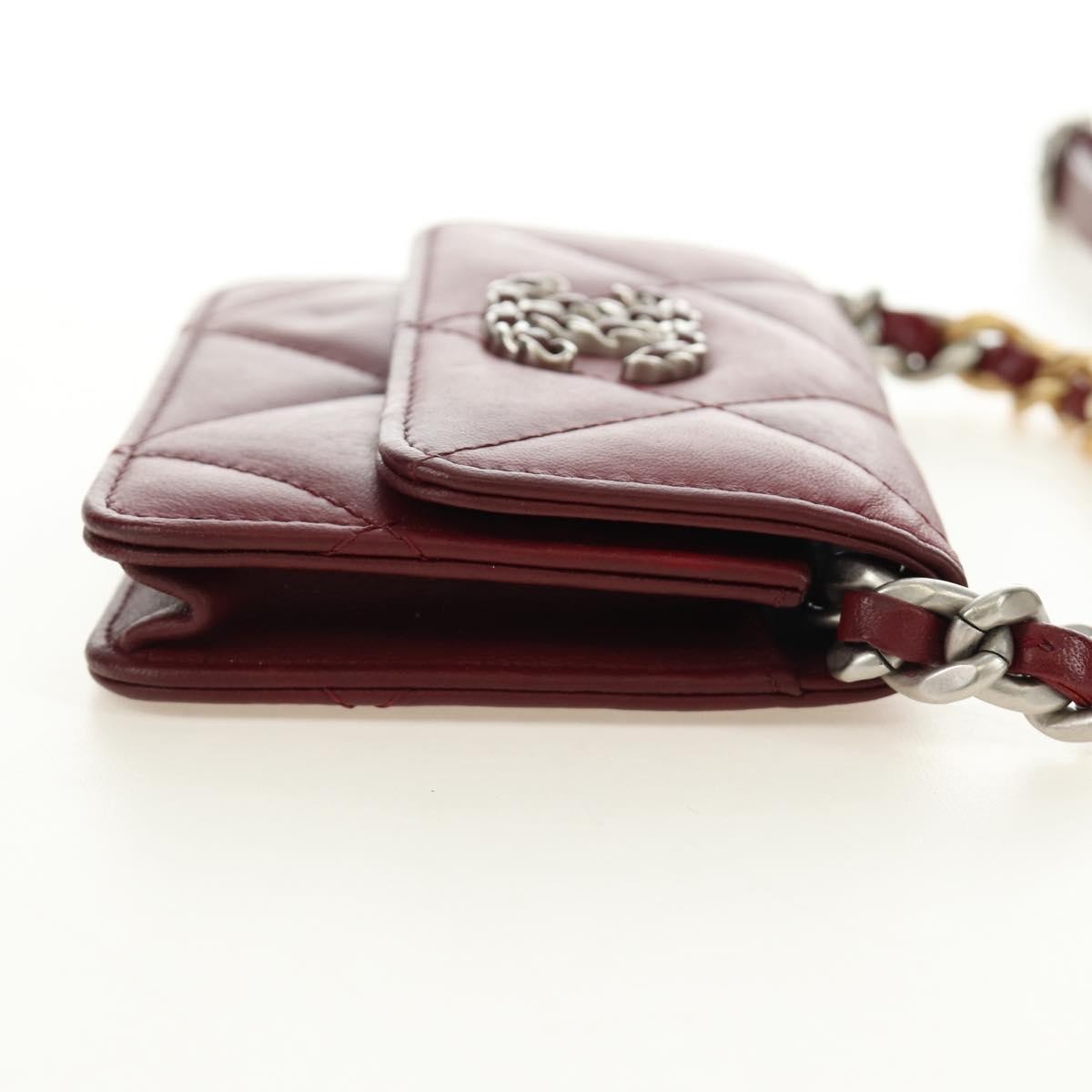 Chanel 19 Wallet On Chain Quilted Lambskin Burgundy Leather Shoulder Bag Bag (Pre-Owned)