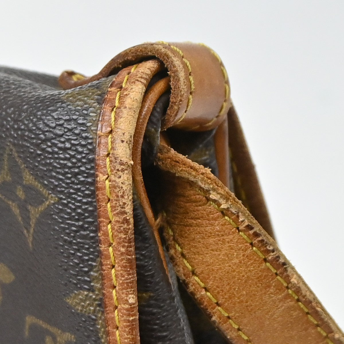 Louis Vuitton Saumur Monogram Canvas Brown Canvas Shoulder Bag Bag (Pre-Owned)