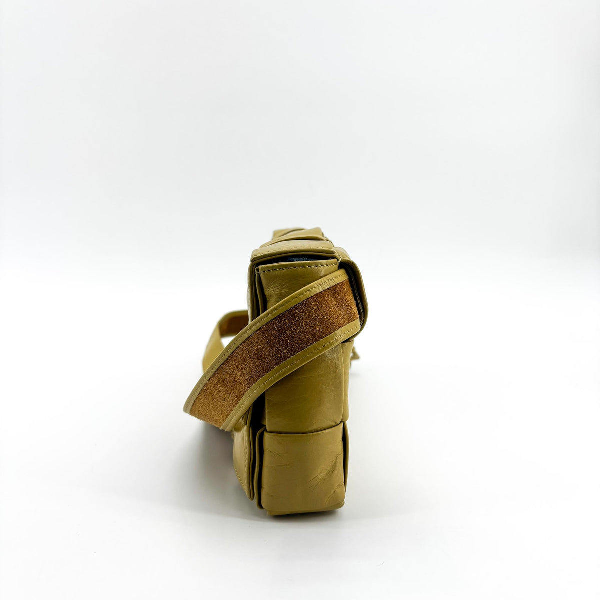 Bottega Veneta Fun Cassette Maxi Intrecciato Leather Yellow Leather Crossbody Bag Bag (Pre-Owned)