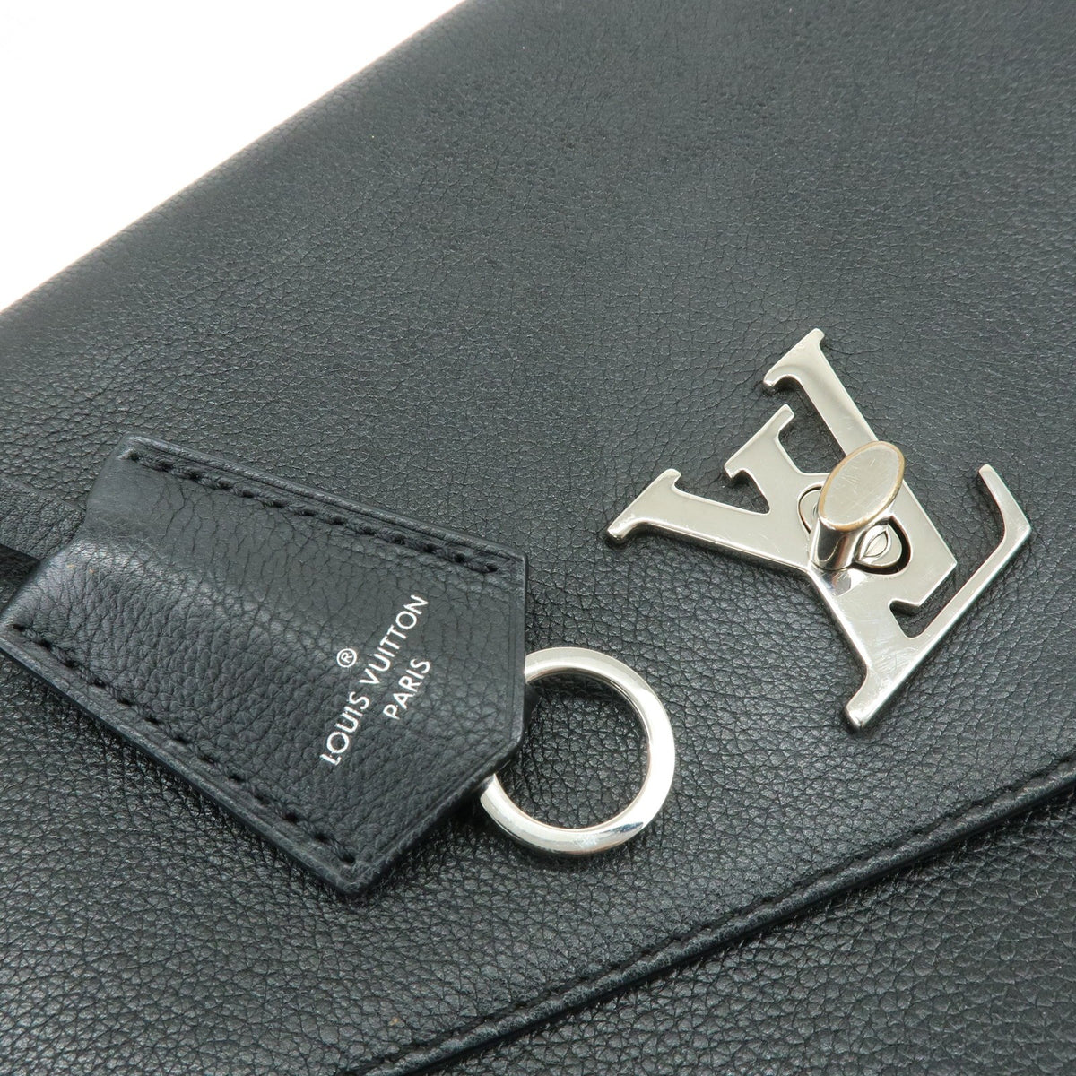Louis Vuitton Lockme Ever Leather Black Leather Handbag (Pre-Owned)