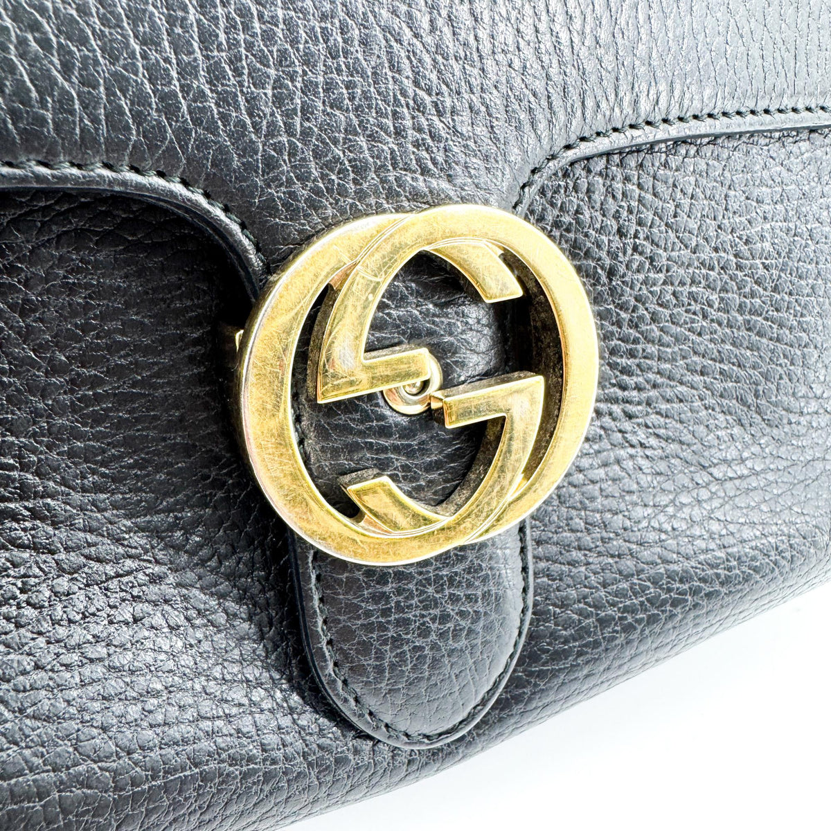 Gucci Interlocking Leather Black Leather Shoulder Bag Bag (Pre-Owned)
