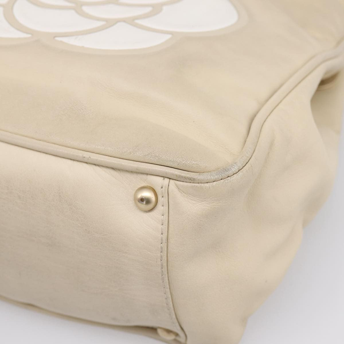 Chanel Camellia Lambskin Beige Leather Tote Bag Bag (Pre-Owned)