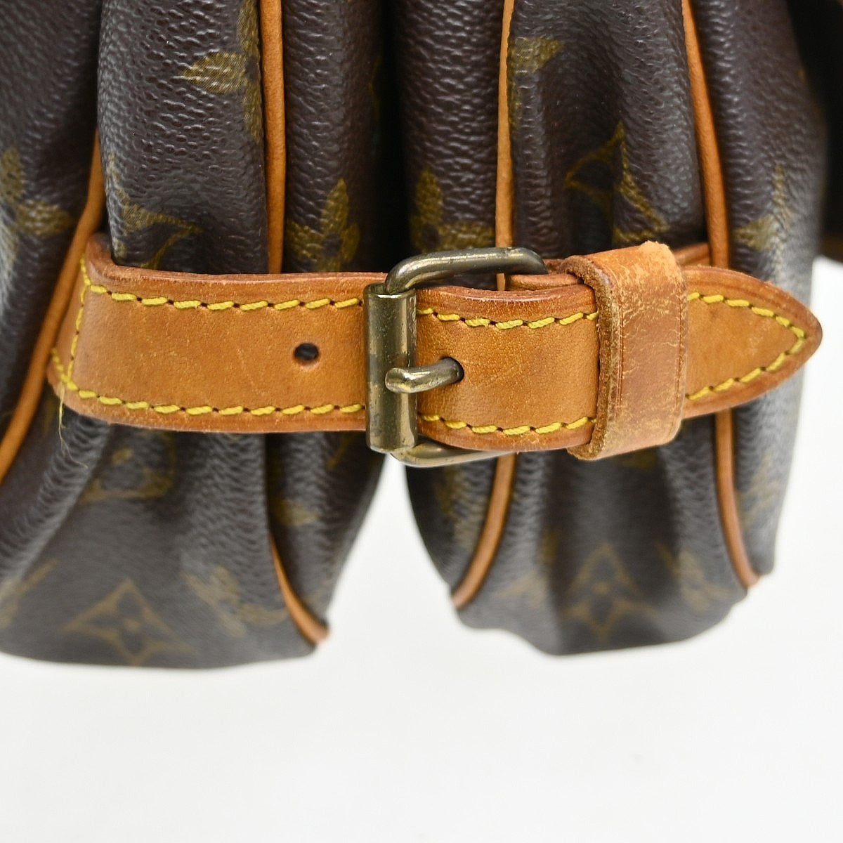 Louis Vuitton Saumur Monogram Canvas Brown Canvas Handbag (Pre-Owned)