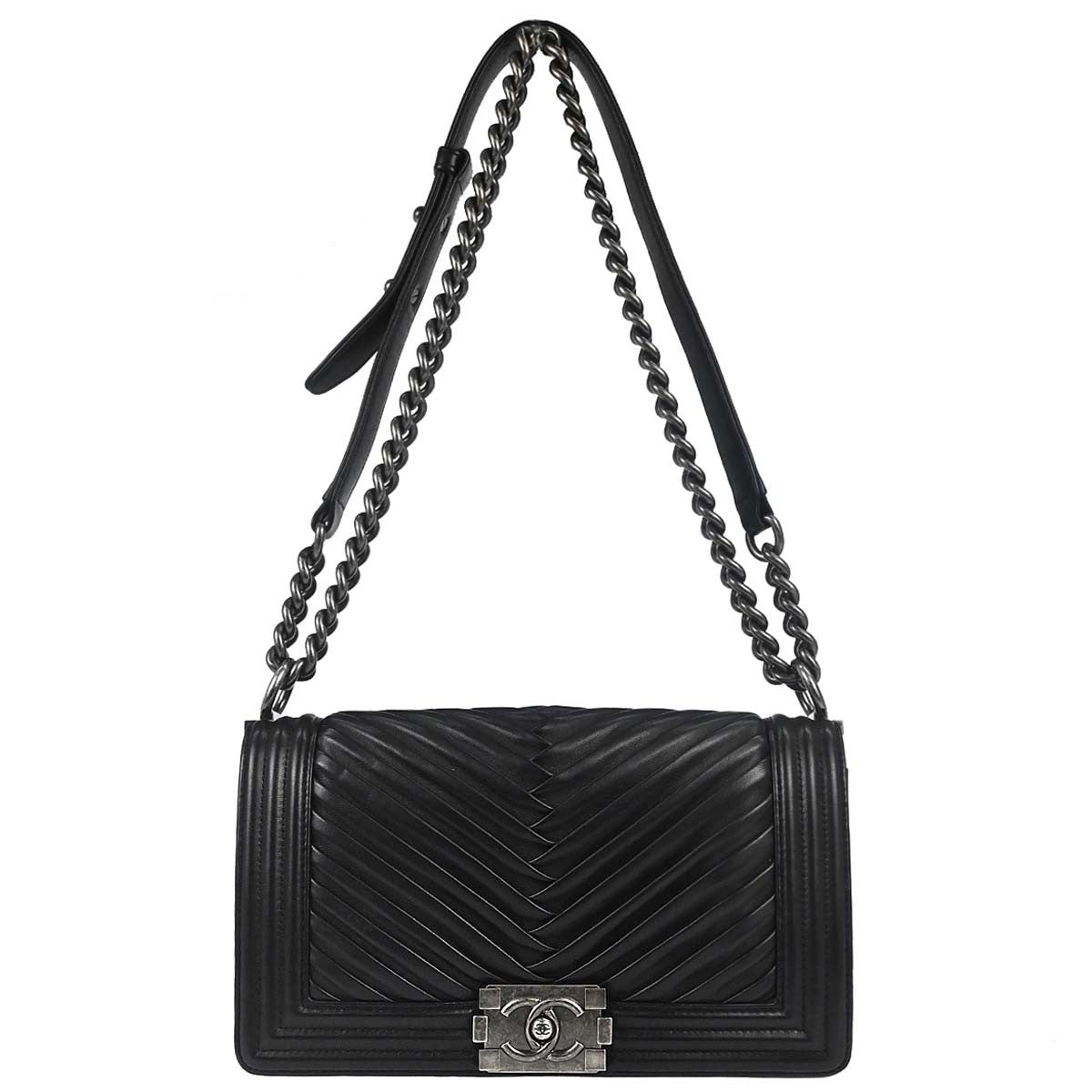 Chanel Boy Chanel Quilted Black Leather Shoulder Bag Bag (Pre-Owned)