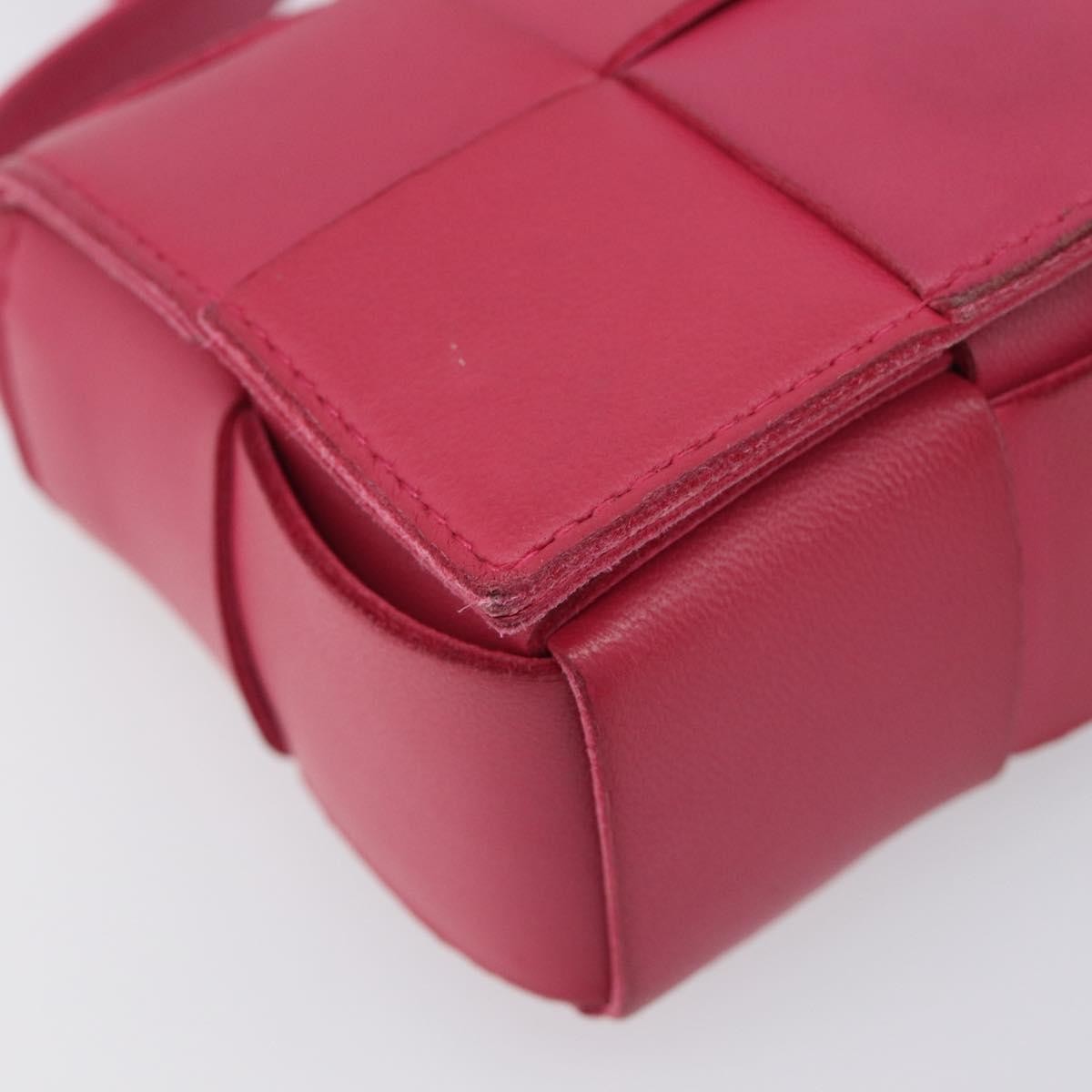 Bottega Veneta Cassette Maxi Intrecciato Leather Pink Leather Crossbody Bag Bag (Pre-Owned)