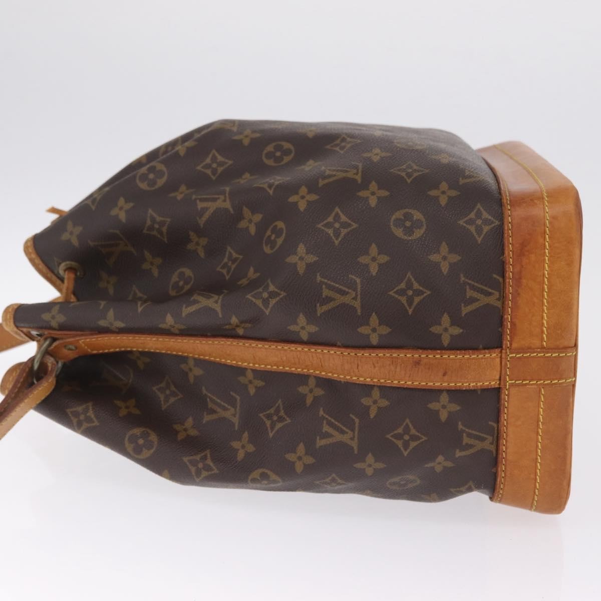 Louis Vuitton Noe Monogram Canvas Brown Canvas Shoulder Bag Bag (Pre-Owned)
