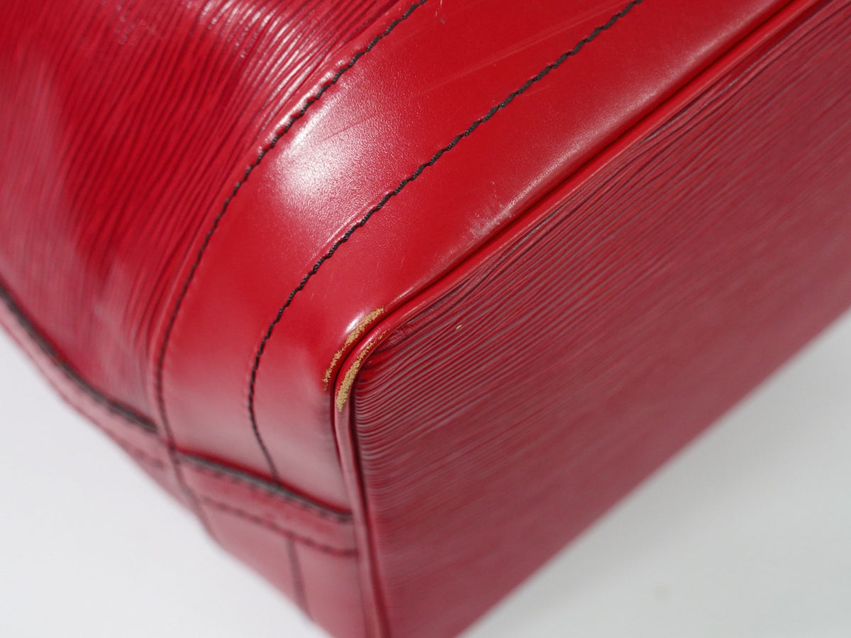 Louis Vuitton Petit Noe Nm Epi Leather Red Leather Shoulder Bag Bag (Pre-Owned)