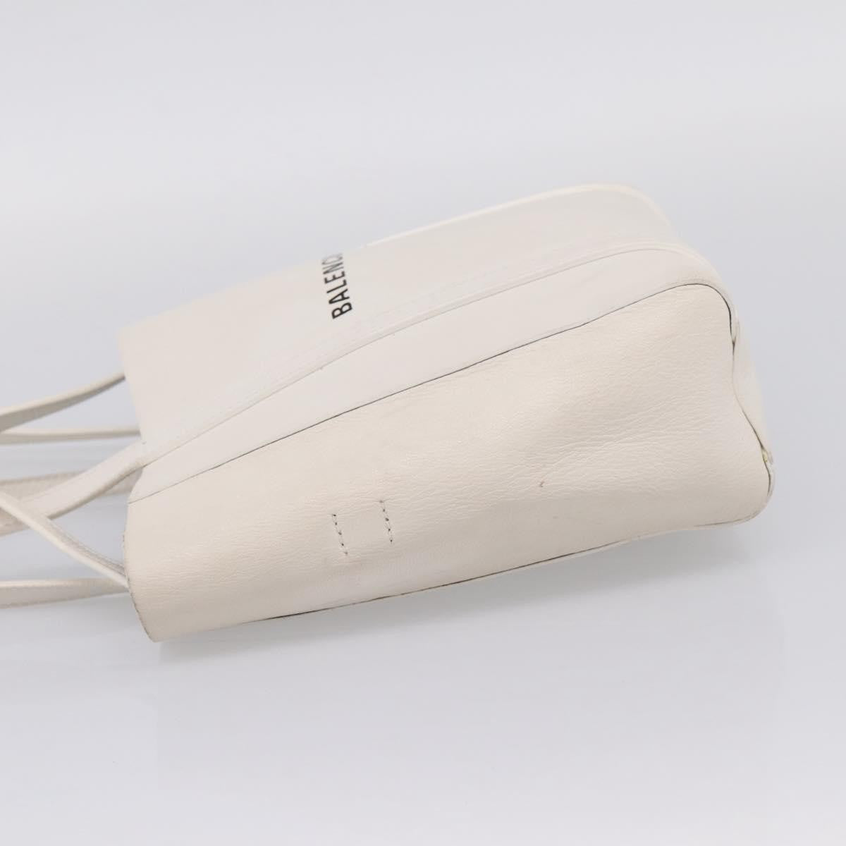 Balenciaga Everyday Leather White Leather Tote Bag Bag (Pre-Owned)