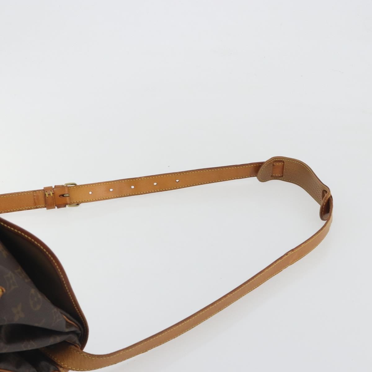 Louis Vuitton Saumur Monogram Brown Canvas Shoulder Bag Bag (Pre-Owned)
