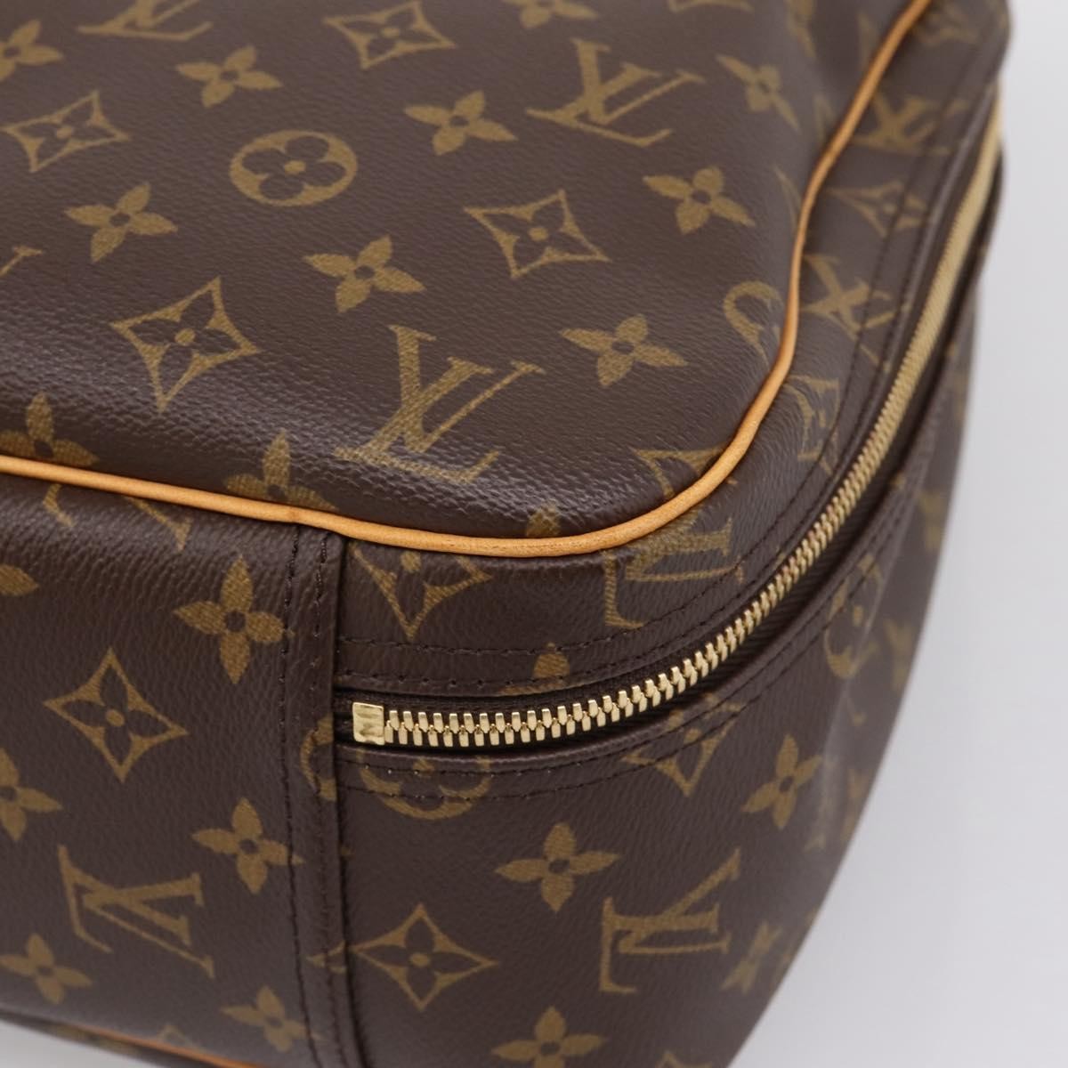 Louis Vuitton Excursion Monogram Canvas Brown Canvas Handbag (Pre-Owned)