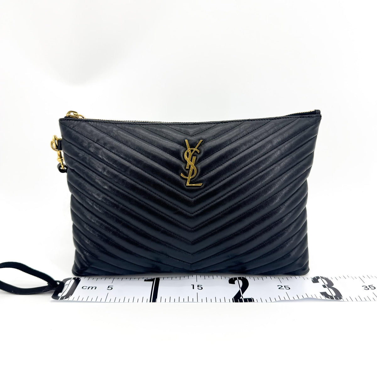 Saint Laurent Classic Monogram Wristlet Matelasse Chevron Leather Black Leather Clutche & Pouche Bag (Pre-Owned)
