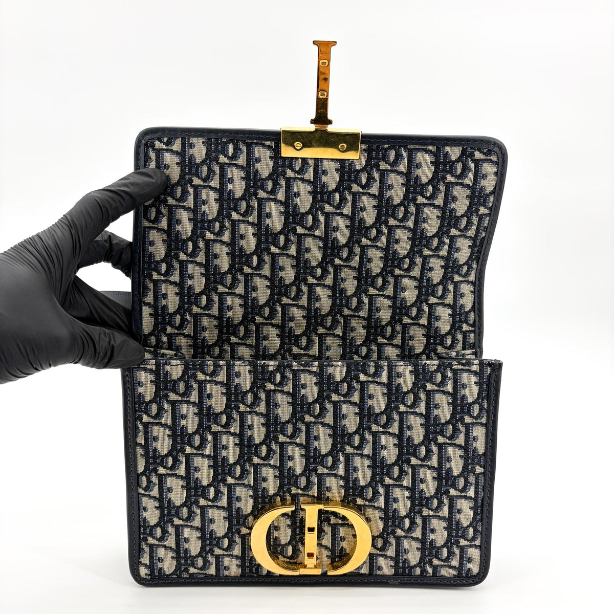 Christian Dior 30 Montaigne Flap Oblique Canvas Blue Canvas Handbag (Pre-Owned)