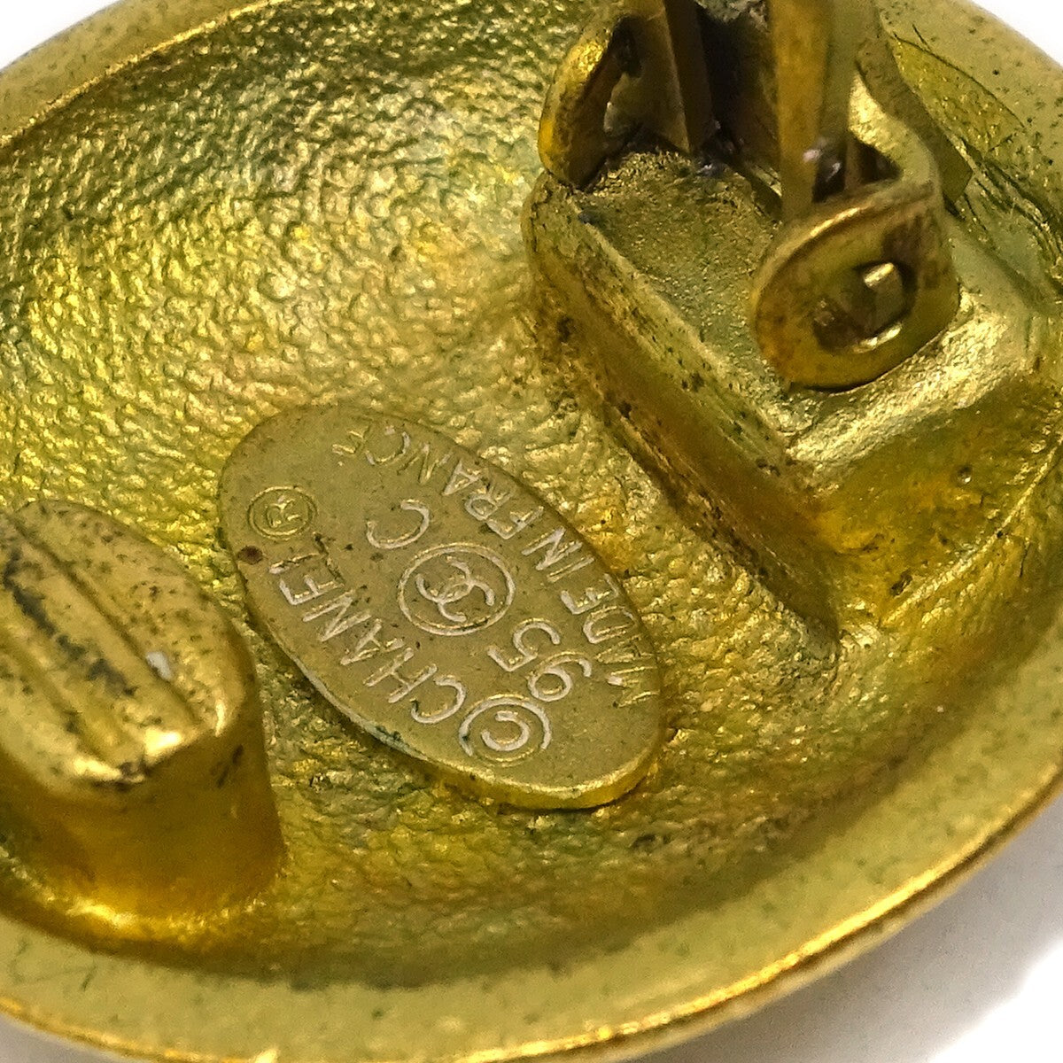 Chanel Cc Button Clip-On Metal Gold Gold_Plated Earrings Jewelry (Pre-Owned)