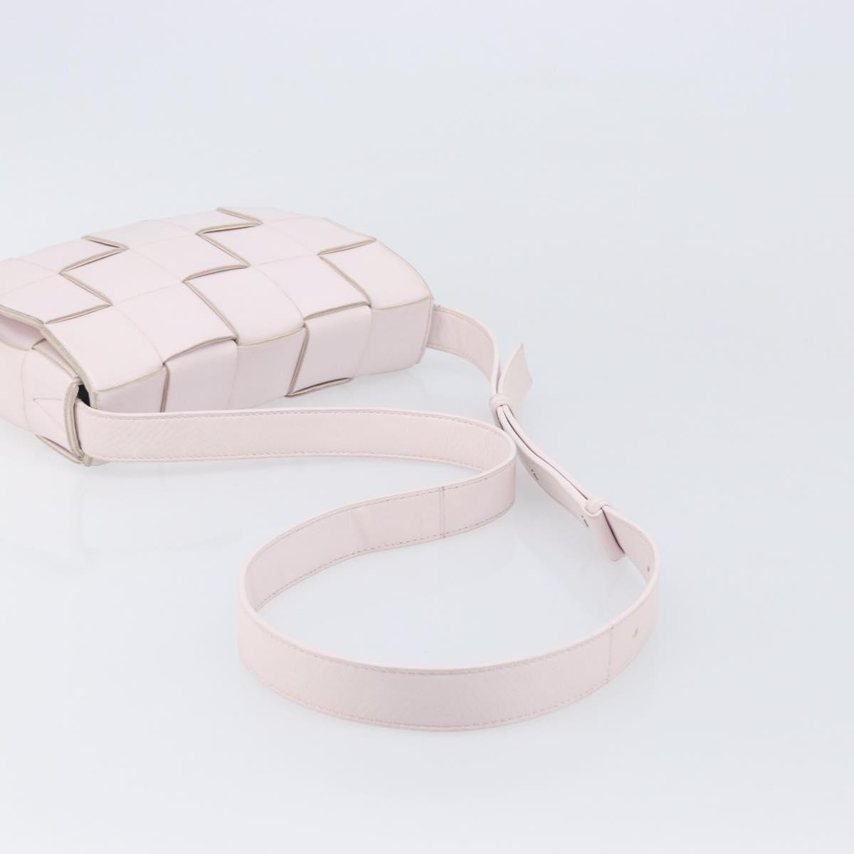 Bottega Veneta Cassette Maxi Intrecciato Leather Pink Leather Crossbody Bag Bag (Pre-Owned)