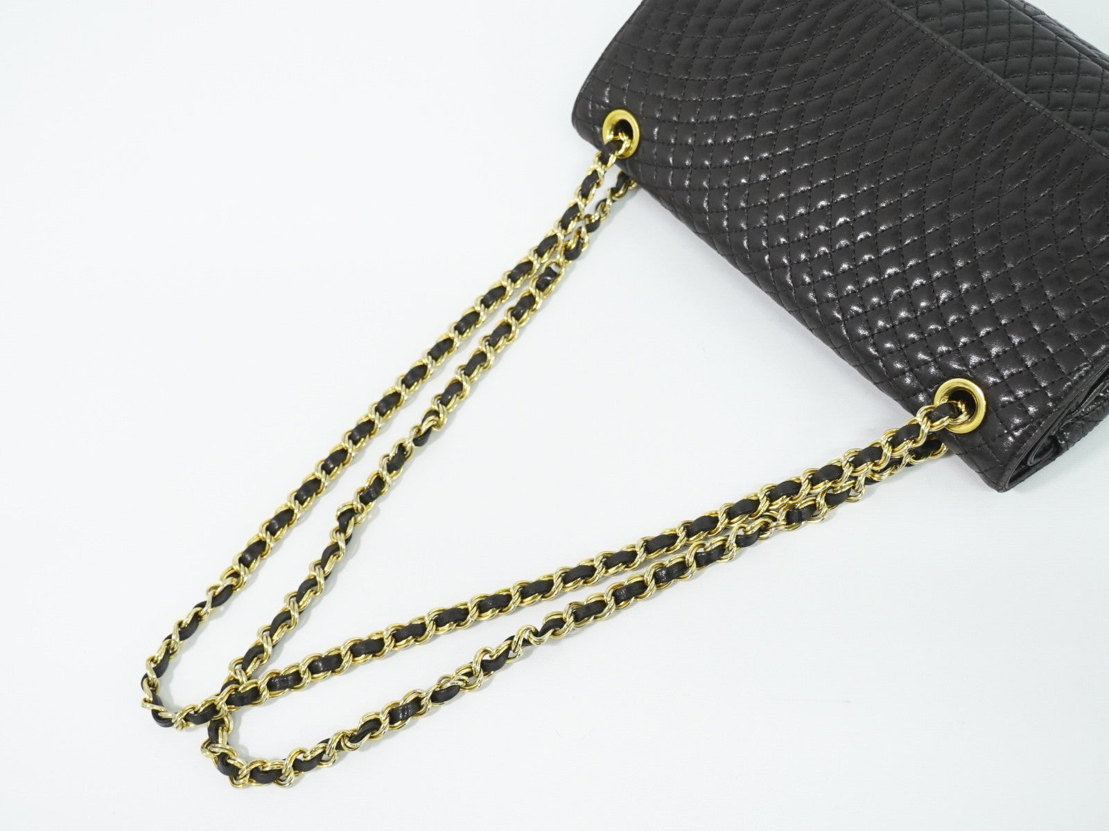 Bally Vintage Chain Quilted Leather Black Leather Shoulder Bag Bag (Pre-Owned)