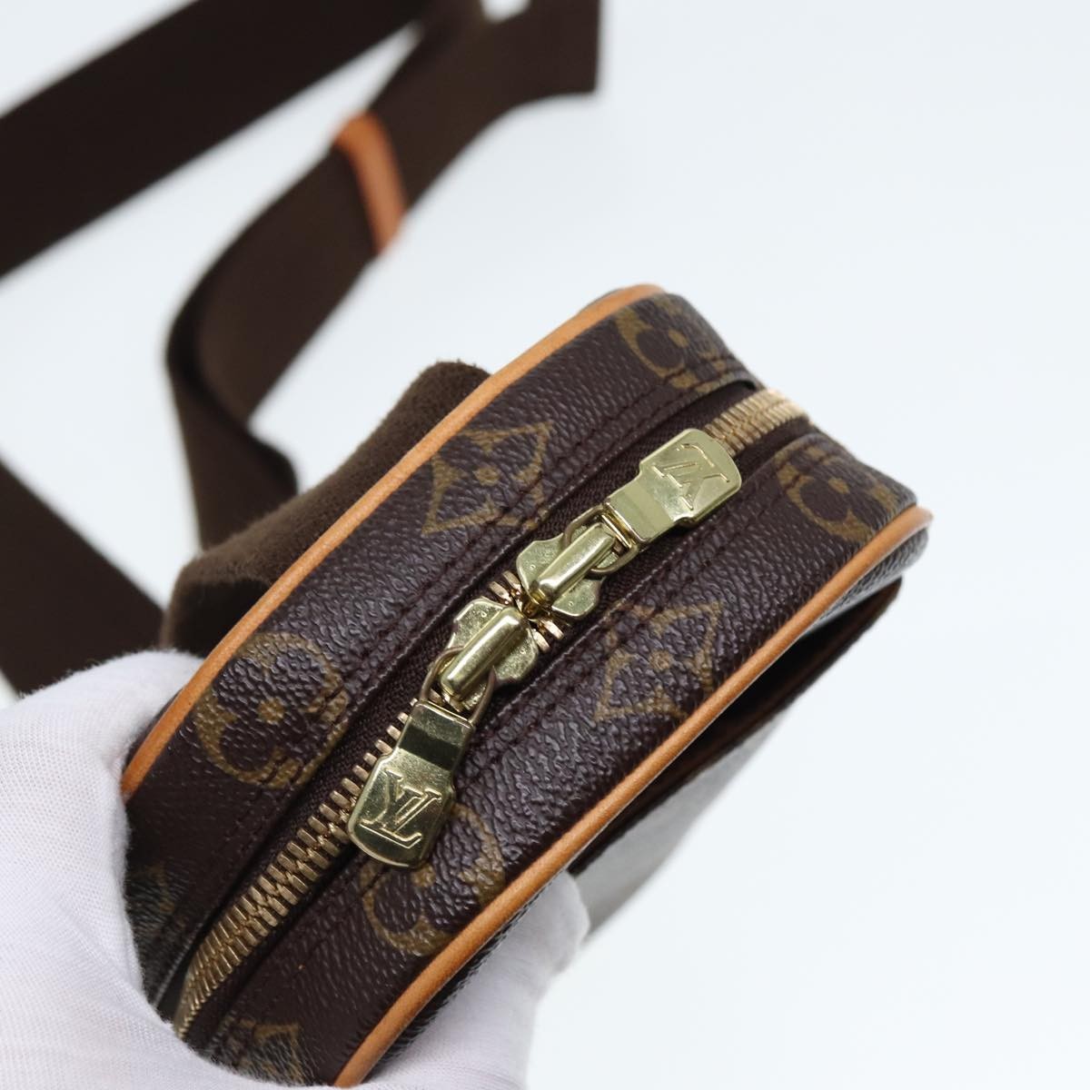 Louis Vuitton Pochette Gange Monogram Canvas Brown Canvas Clutche & Pouche Bag (Pre-Owned)
