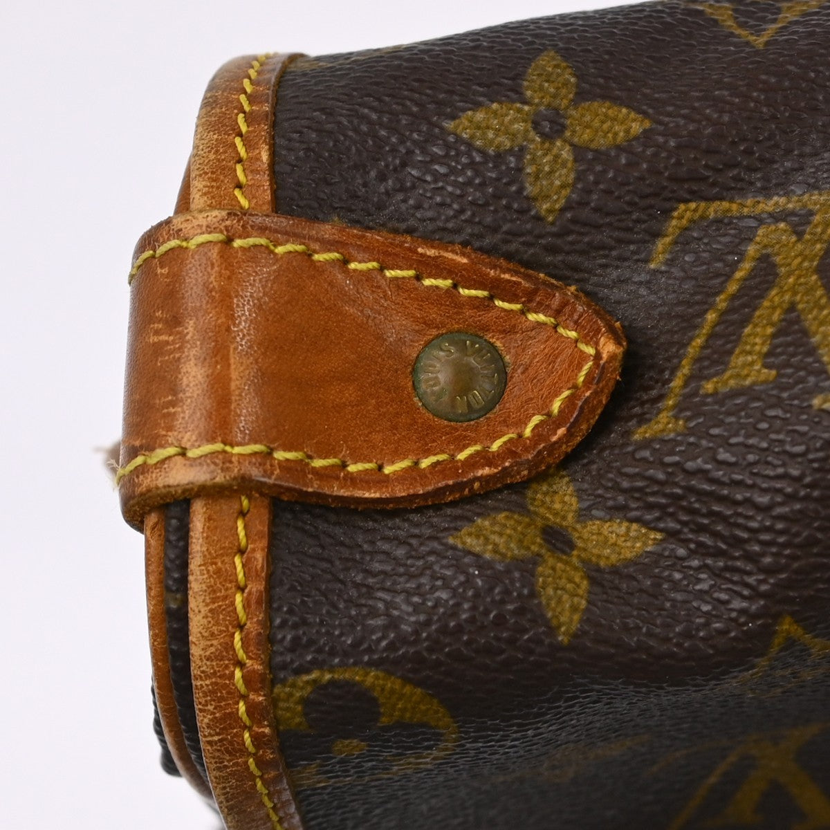 Louis Vuitton Saumur Monogram Brown Canvas Shoulder Bag Bag (Pre-Owned)