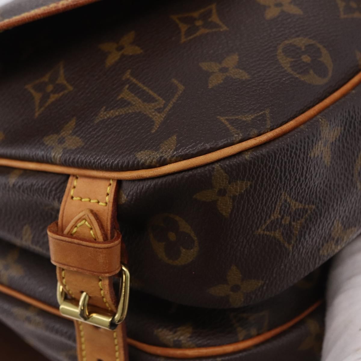 Louis Vuitton Saumur Monogram Brown Canvas Shoulder Bag Bag (Pre-Owned)