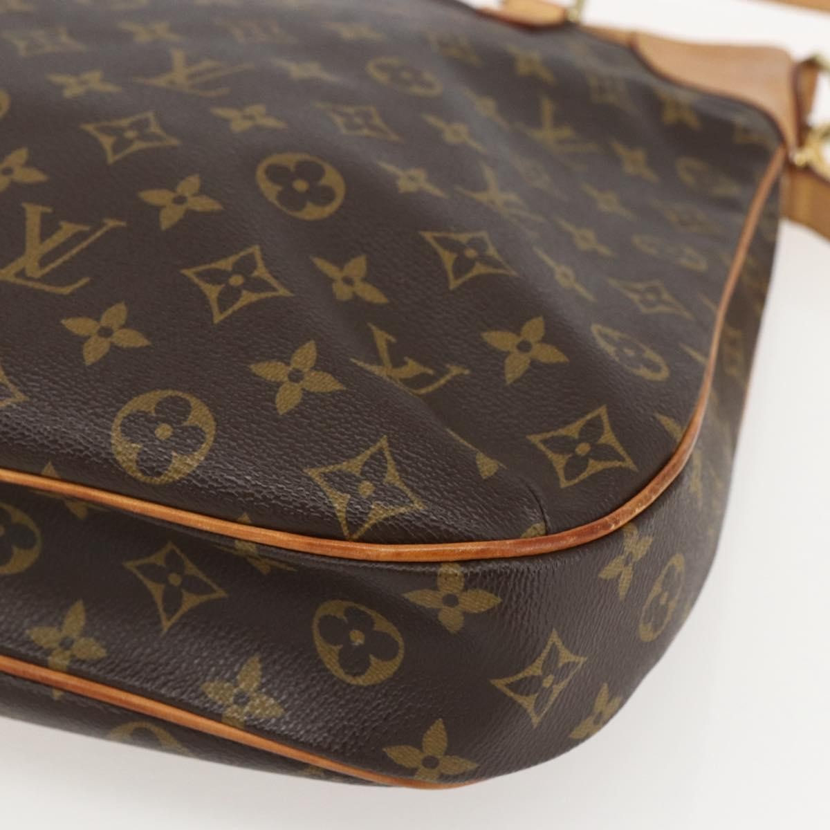 Louis Vuitton Odeon Monogram Canvas Brown Canvas Shoulder Bag Bag (Pre-Owned)
