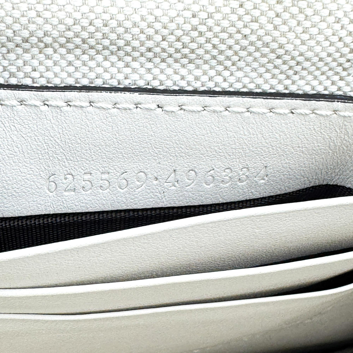 Gucci Wristlet Gg Embossed Perforated Leather White Leather Clutche & Pouche Bag (Pre-Owned)