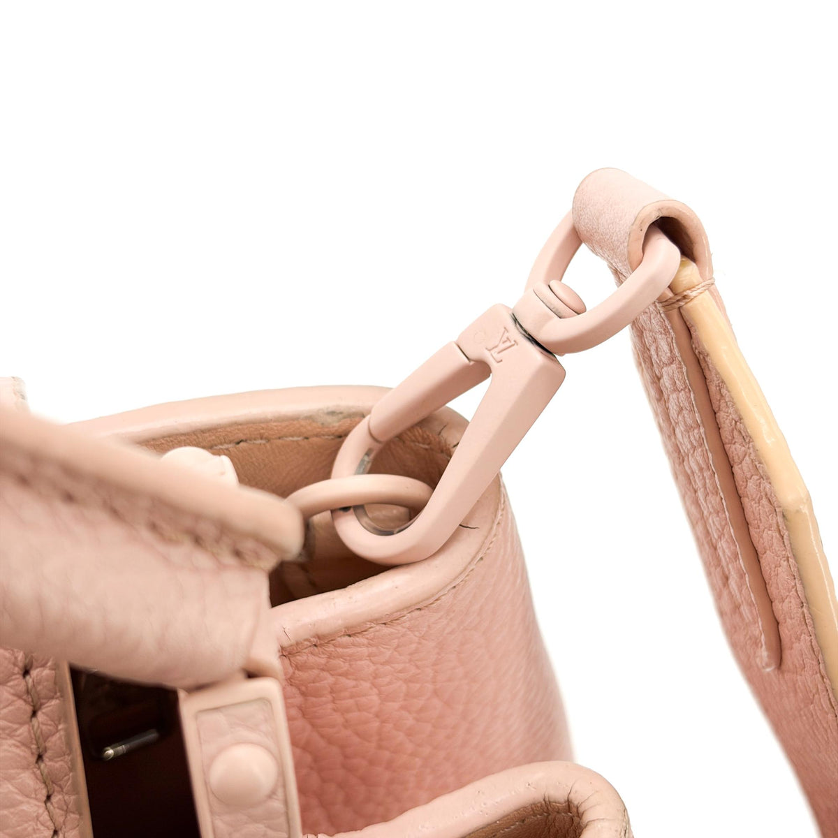 Louis Vuitton Flower Chain Capucines Leather Beige Leather Handbag (Pre-Owned)