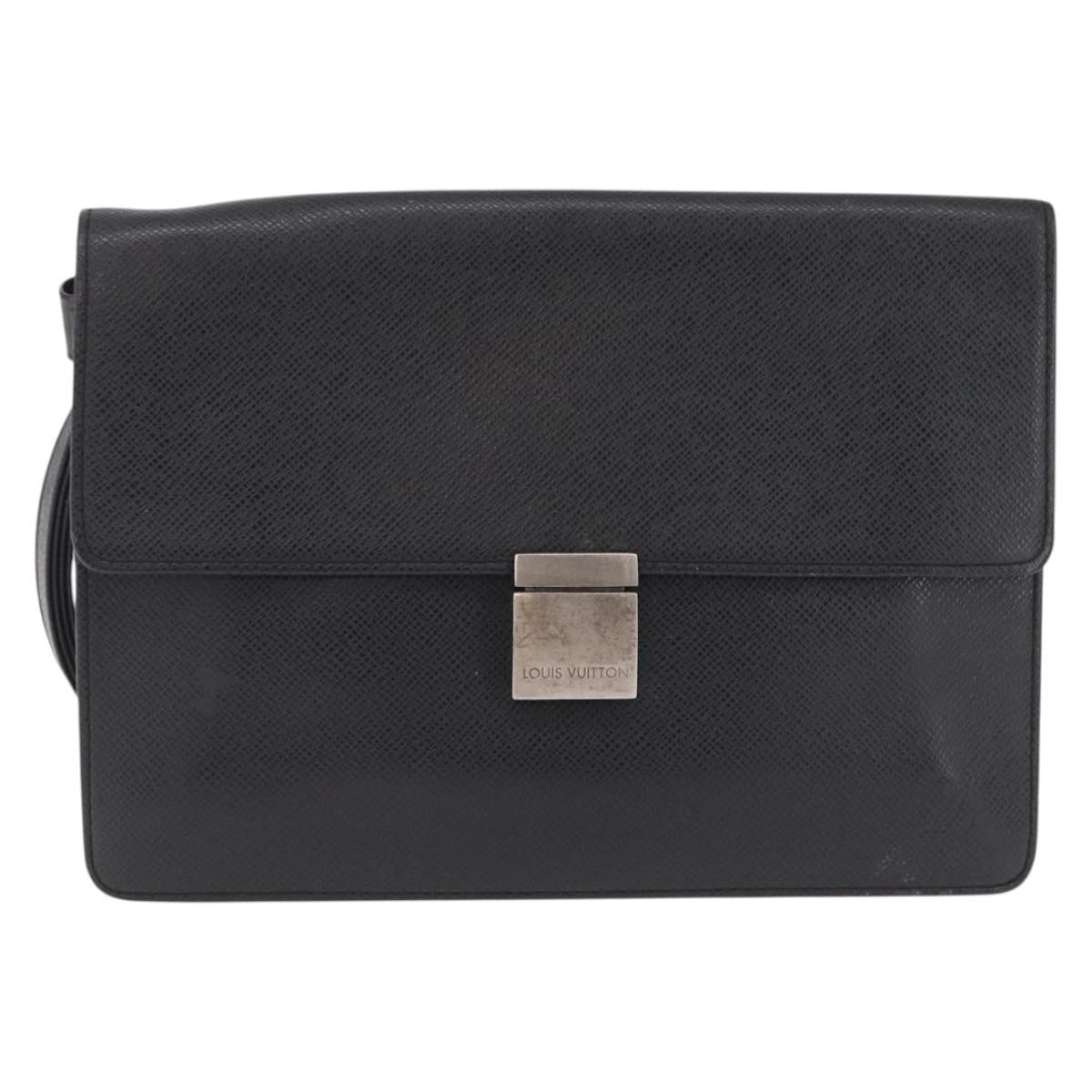 Louis Vuitton Selenga Pochette Taiga Leather Gray Leather Clutche & Pouche Bag (Pre-Owned)