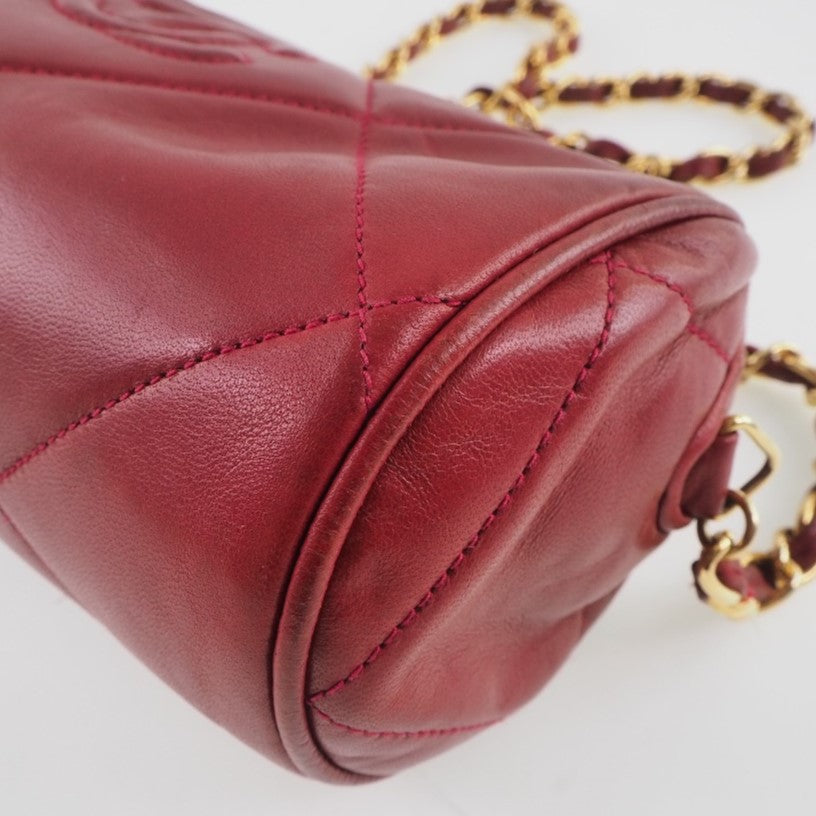 Chanel Red Leather Shoulder Bag (Pre-Owned)