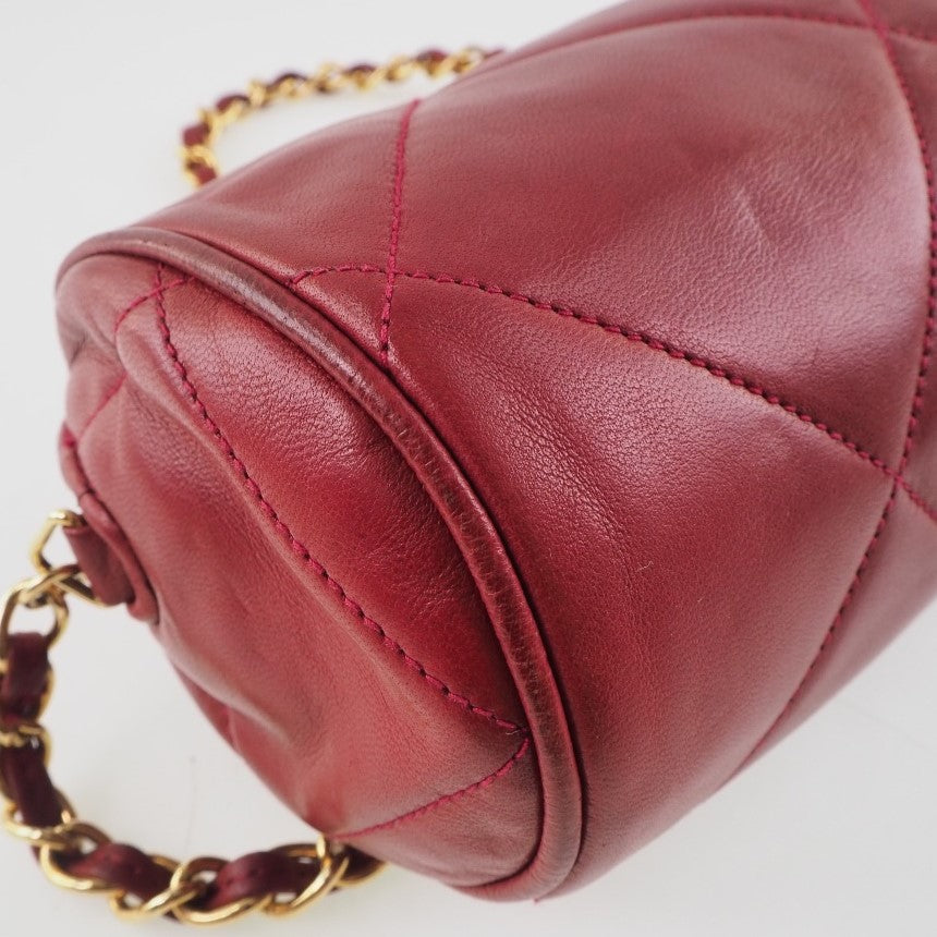 Chanel Red Leather Shoulder Bag (Pre-Owned)