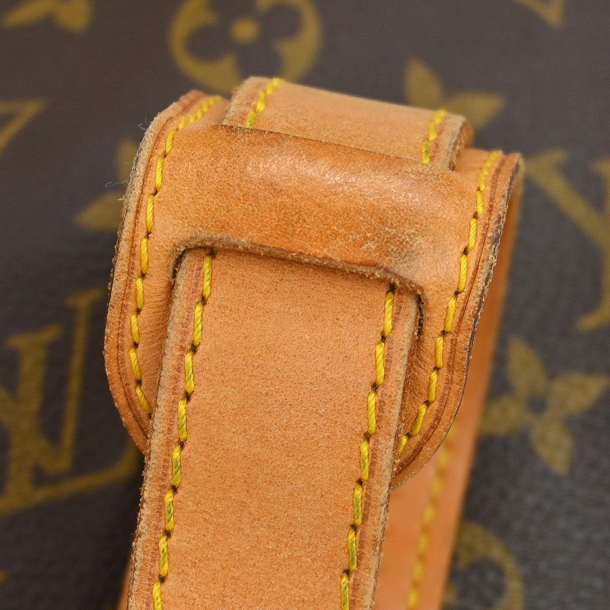 Louis Vuitton Keepall Bandoulière Monogram Brown Canvas Travel Bag Bag (Pre-Owned)