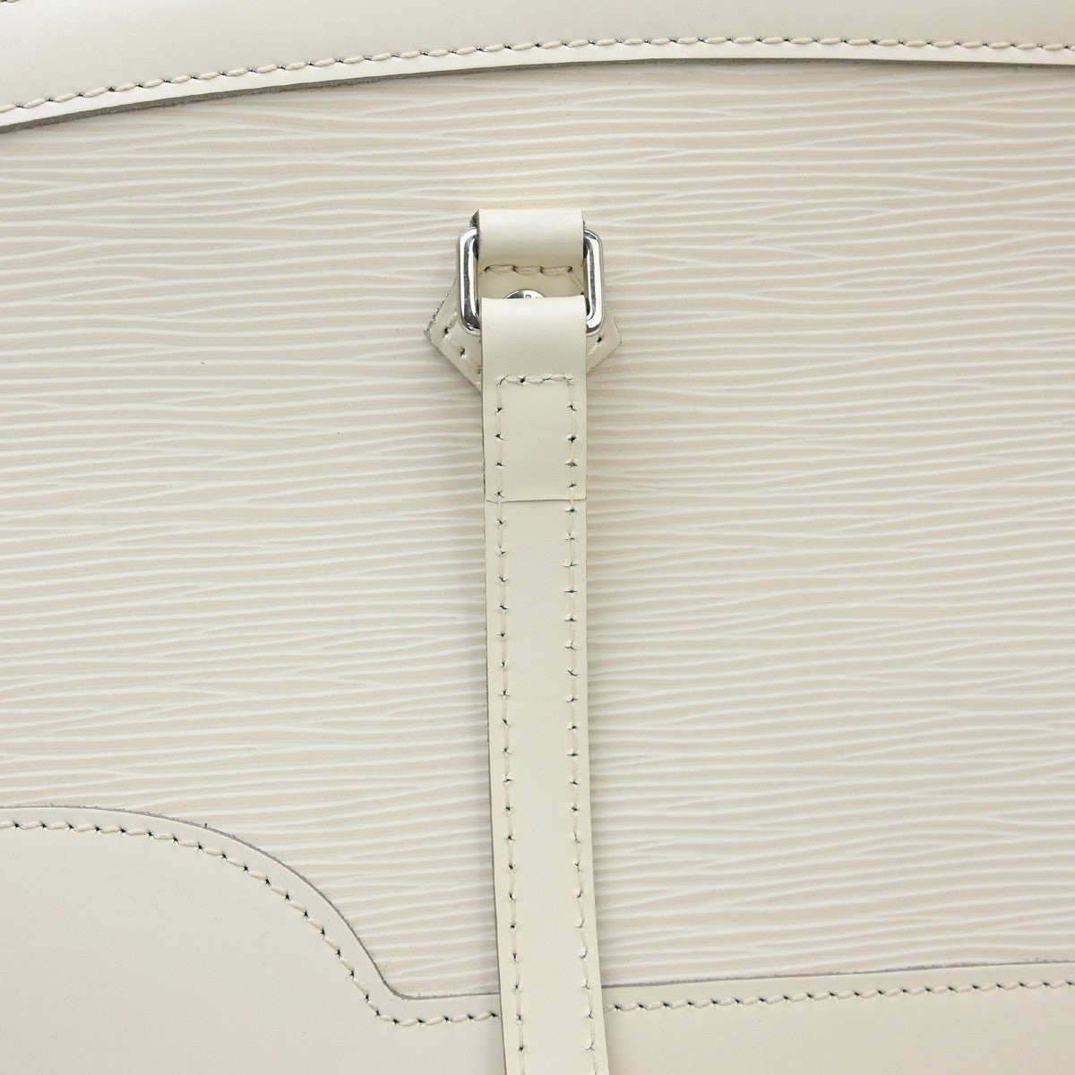 Louis Vuitton Madeleine Epi Leather White Leather Shoulder Bag Bag (Pre-Owned)