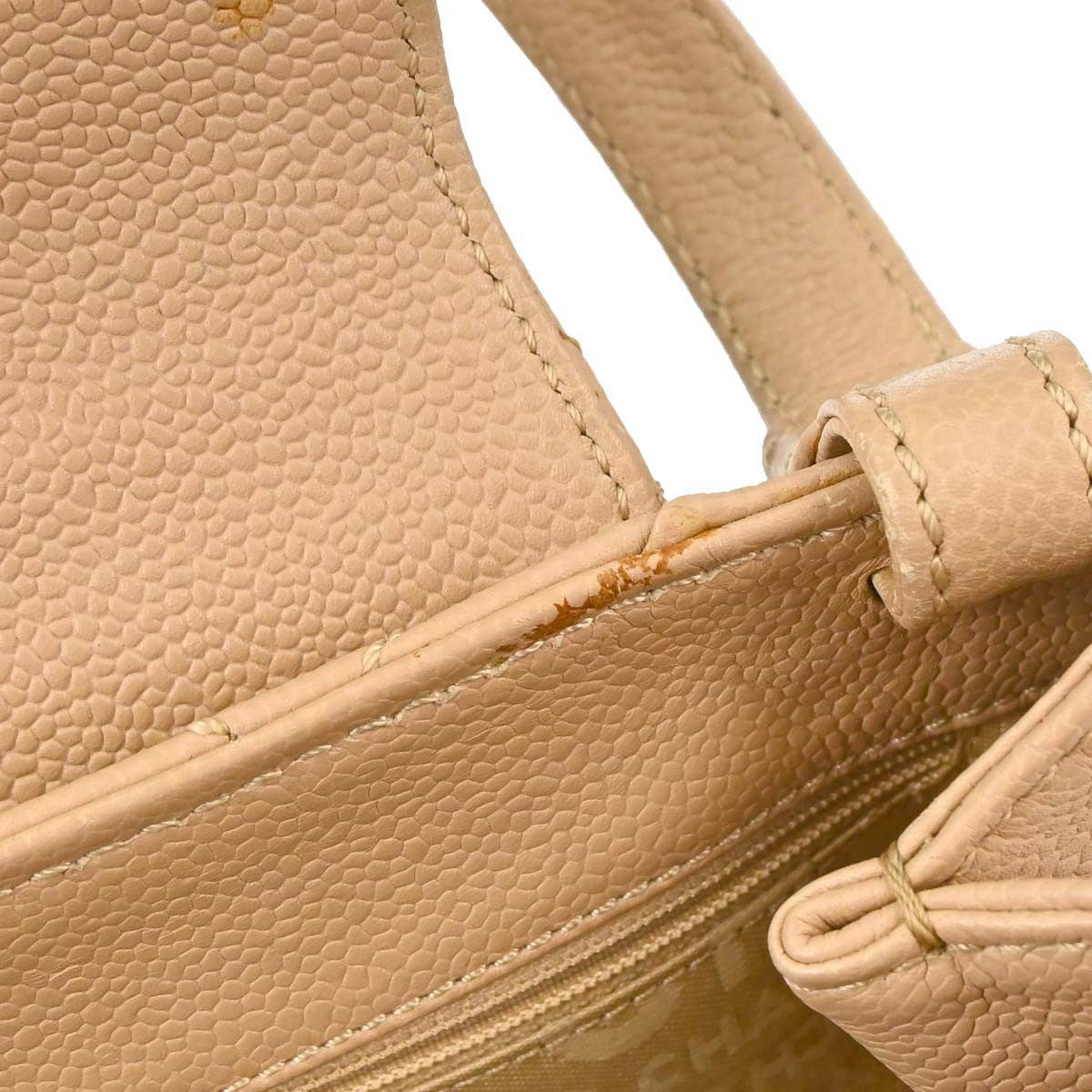 Chanel Mademoiselle Lock Shoulder Bag Quilted Caviar Beige Leather Shoulder Bag Bag (Pre-Owned)