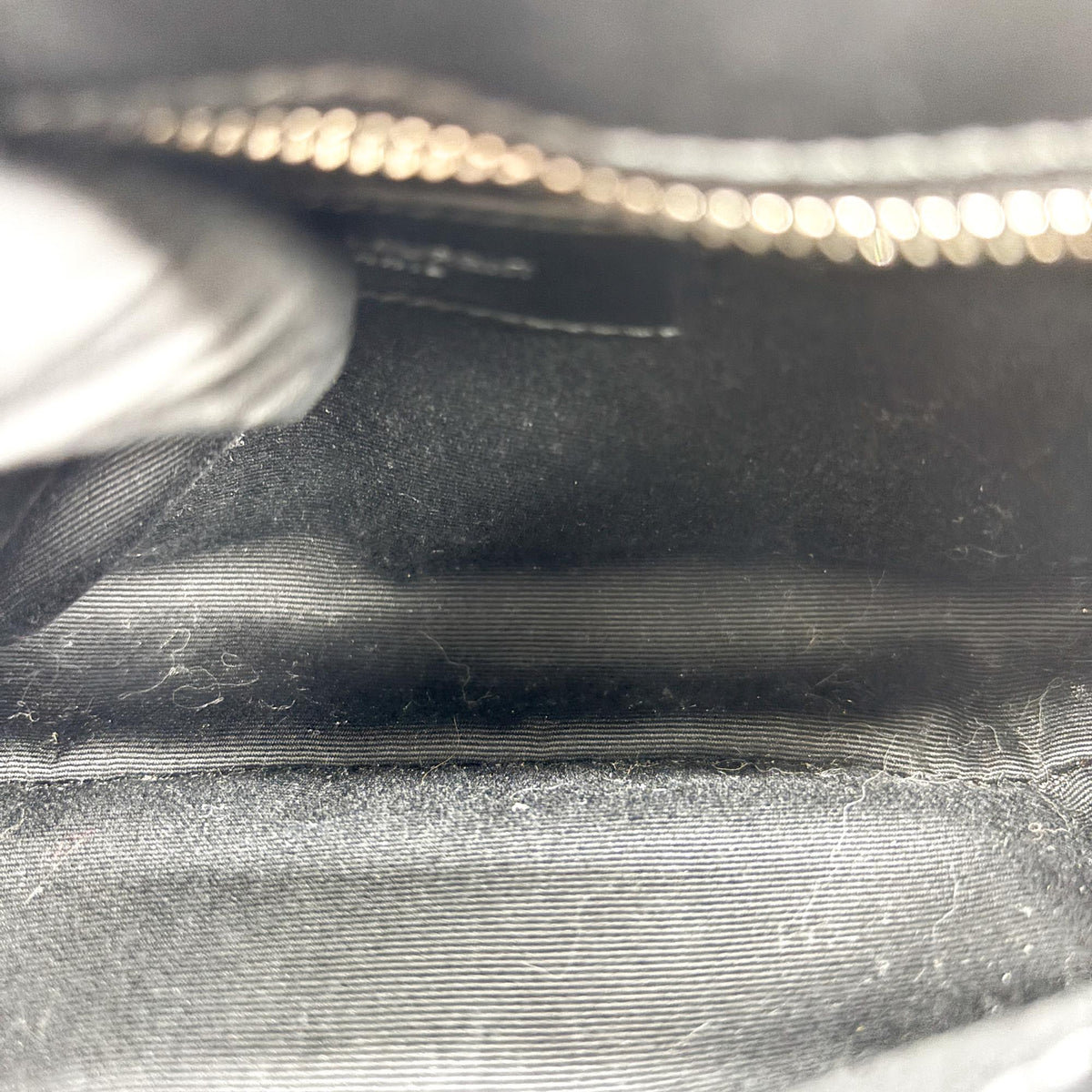 Saint Laurent Loulou Matelasse Chevron Leather Black Leather Shoulder Bag Bag (Pre-Owned)