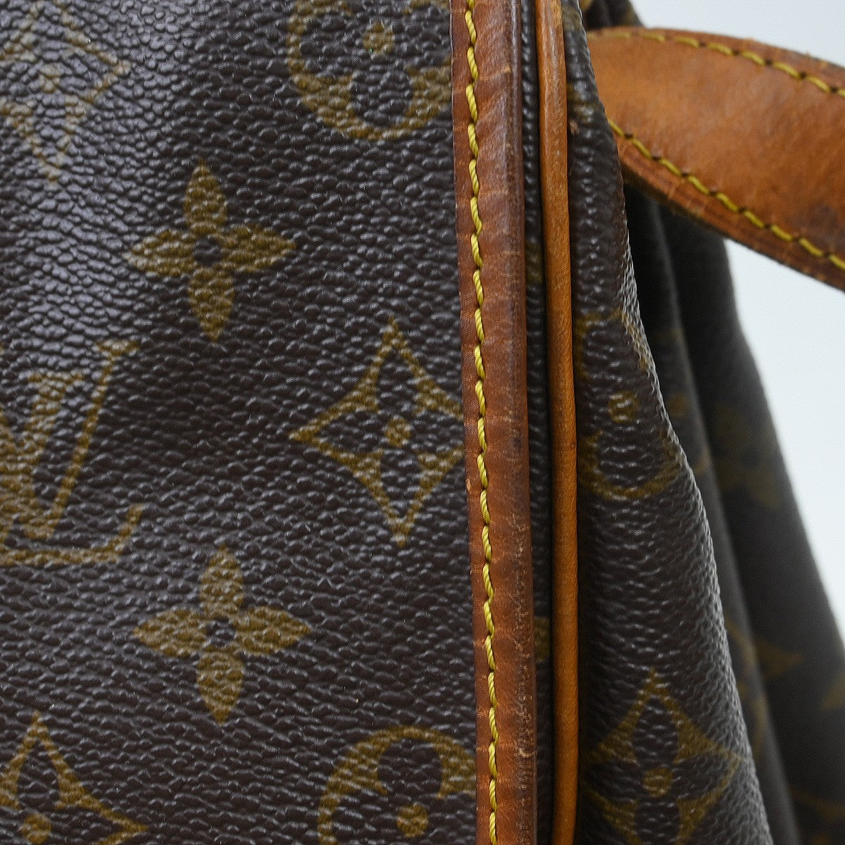 Louis Vuitton Saumur Monogram Canvas Brown Canvas Handbag (Pre-Owned)