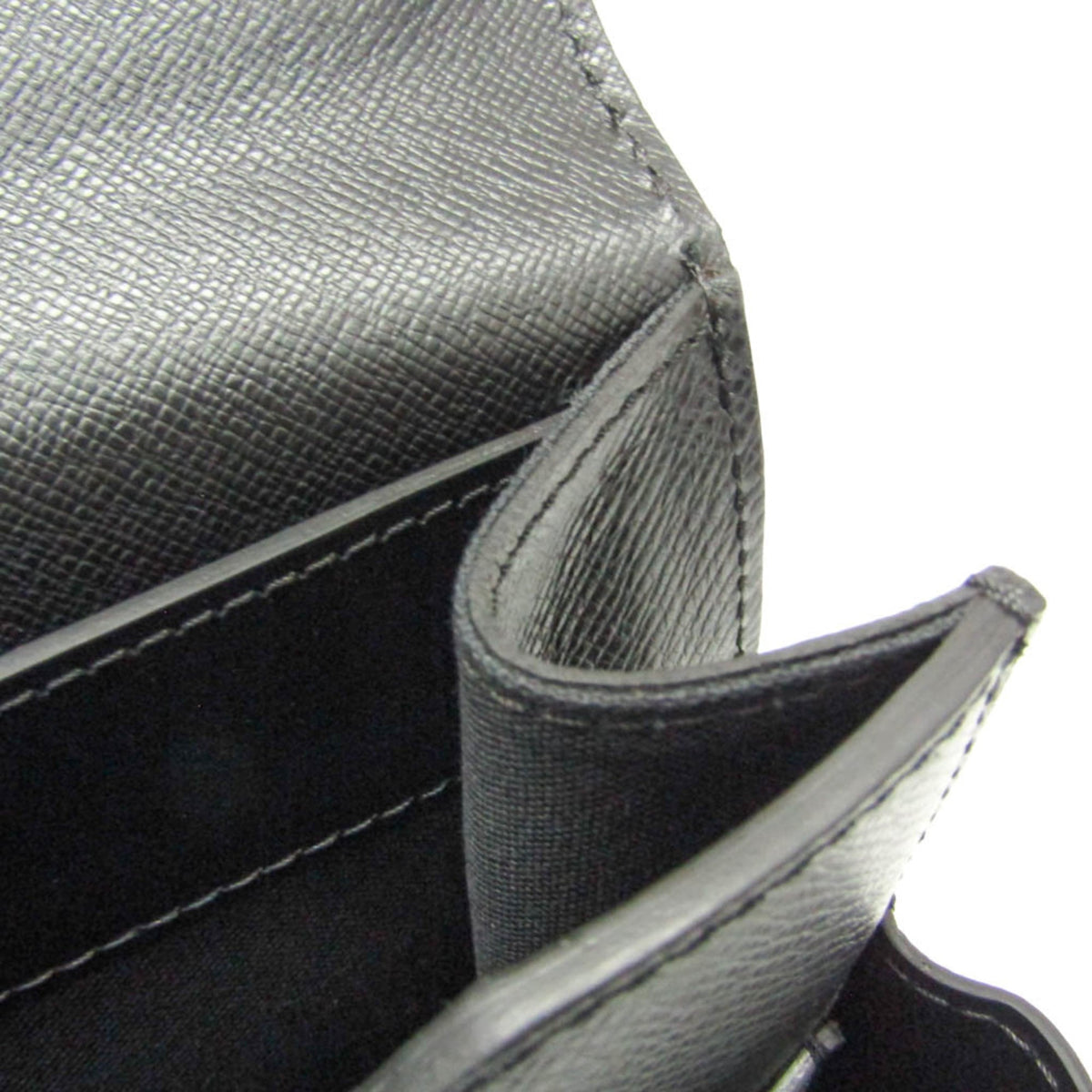 Louis Vuitton Robusto 1 Taiga Leather Black Leather Briefcase Bag (Pre-Owned)